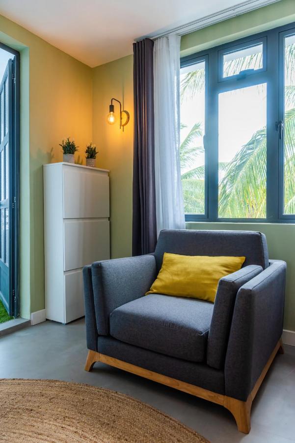 Les Cerisiers Beach Residence, Cosy And Modern 3 Bedroom Apartment Located 50 Metres From The Beach And From All Amenities And Restaurants On The Coastal Road Flic-en-Flacq 外观 照片