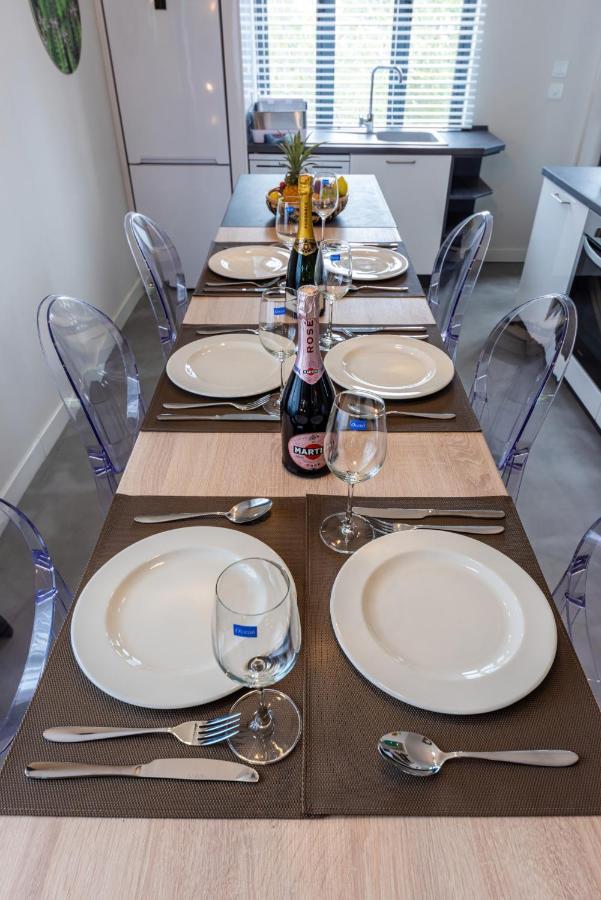 Les Cerisiers Beach Residence, Cosy And Modern 3 Bedroom Apartment Located 50 Metres From The Beach And From All Amenities And Restaurants On The Coastal Road Flic-en-Flacq 外观 照片