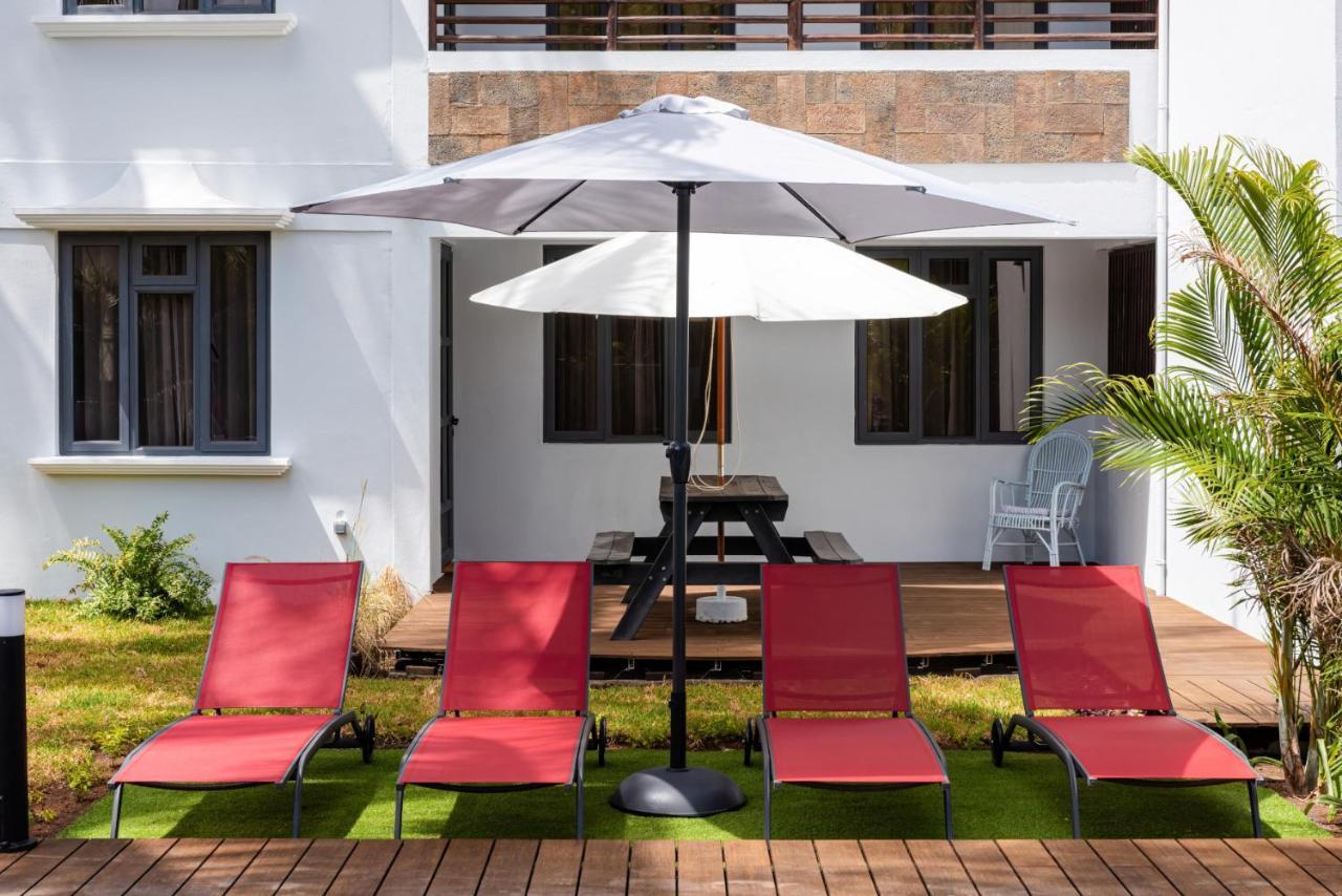 Les Cerisiers Beach Residence, Cosy And Modern 3 Bedroom Apartment Located 50 Metres From The Beach And From All Amenities And Restaurants On The Coastal Road Flic-en-Flacq 外观 照片