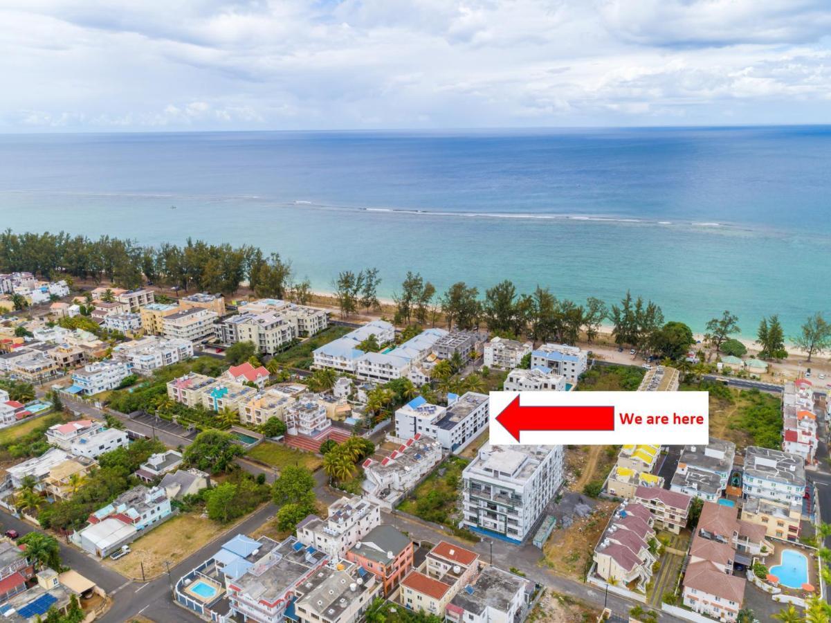 Les Cerisiers Beach Residence, Cosy And Modern 3 Bedroom Apartment Located 50 Metres From The Beach And From All Amenities And Restaurants On The Coastal Road Flic-en-Flacq 外观 照片