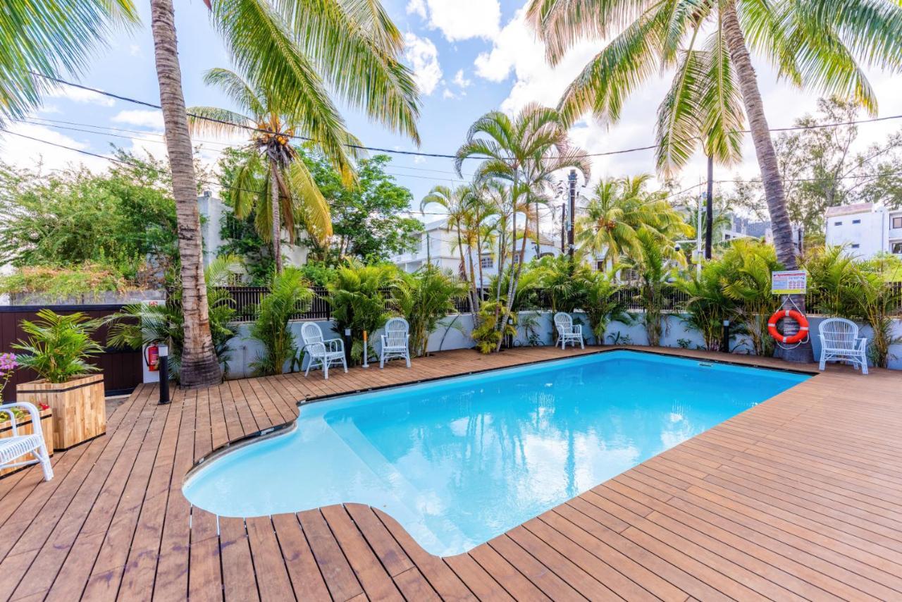 Les Cerisiers Beach Residence, Cosy And Modern 3 Bedroom Apartment Located 50 Metres From The Beach And From All Amenities And Restaurants On The Coastal Road Flic-en-Flacq 外观 照片