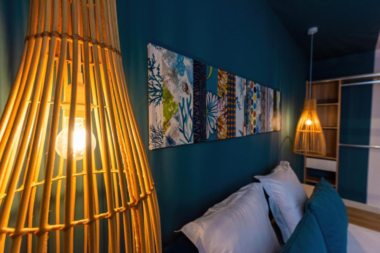 Les Cerisiers Beach Residence, Cosy And Modern 3 Bedroom Apartment Located 50 Metres From The Beach And From All Amenities And Restaurants On The Coastal Road Flic-en-Flacq 外观 照片