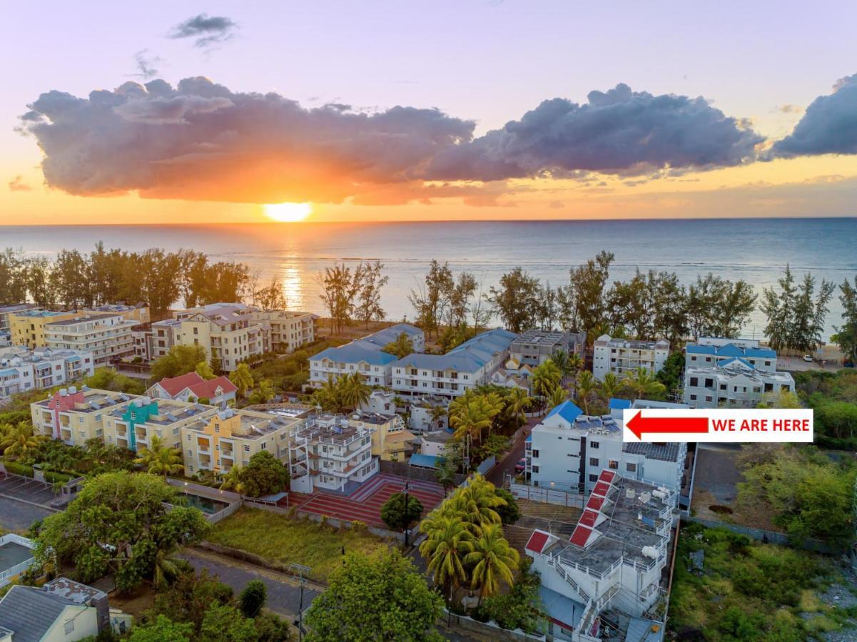 Les Cerisiers Beach Residence, Cosy And Modern 3 Bedroom Apartment Located 50 Metres From The Beach And From All Amenities And Restaurants On The Coastal Road Flic-en-Flacq 外观 照片