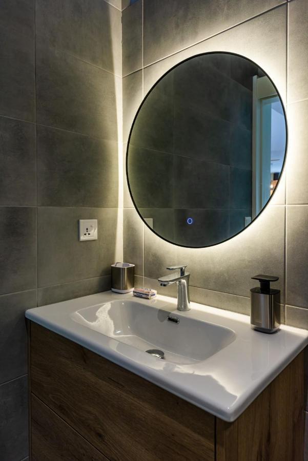 Les Cerisiers Beach Residence, Cosy And Modern 3 Bedroom Apartment Located 50 Metres From The Beach And From All Amenities And Restaurants On The Coastal Road Flic-en-Flacq 外观 照片